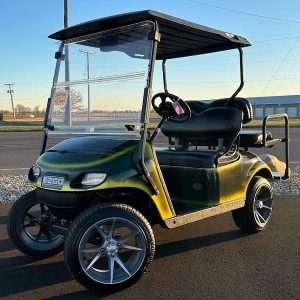2018 E-Z-GO Gas TXT, Black/Yellow Fade